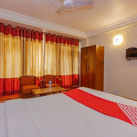 Oyo 795 Hotel Holiday Inn Katmandu Zewnętrze zdjęcie