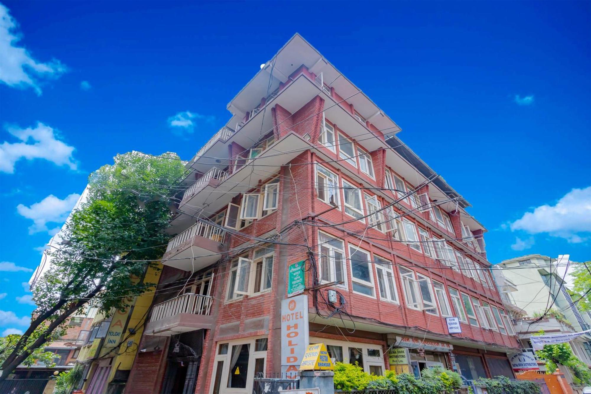 Oyo 795 Hotel Holiday Inn Katmandu Zewnętrze zdjęcie